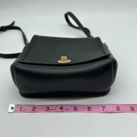 Coach • 9076 Companion Flap - Picture 8 of 14